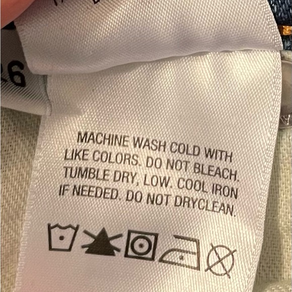 EUC Women’s Hudson Krista Super Skinny Medium Wash Cotton distressed jeans sz 26 - Picture 12 of 13